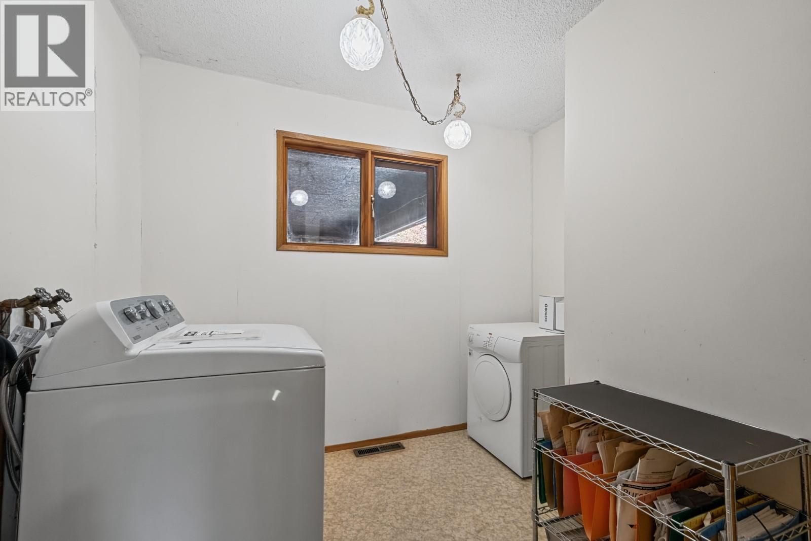 807 Spokane Street, Rossland, British Columbia  V0G 1Y0 - Photo 55 - 10401385