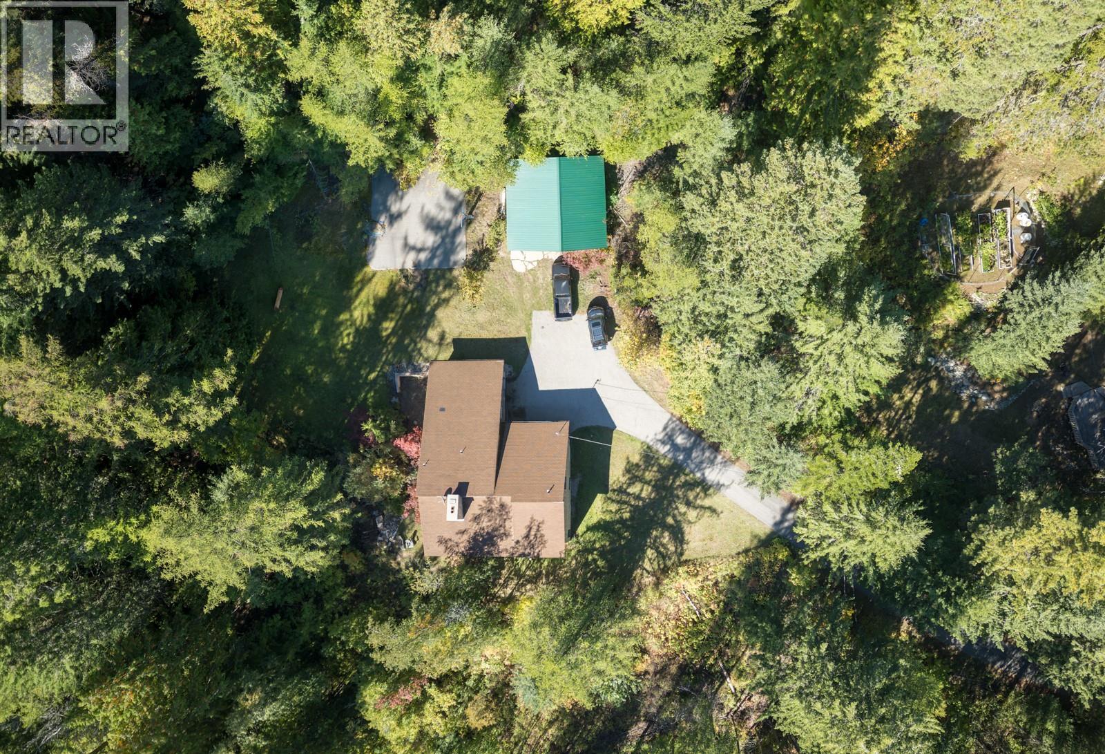 807 Spokane Street, Rossland, British Columbia  V0G 1Y0 - Photo 9 - 10401385