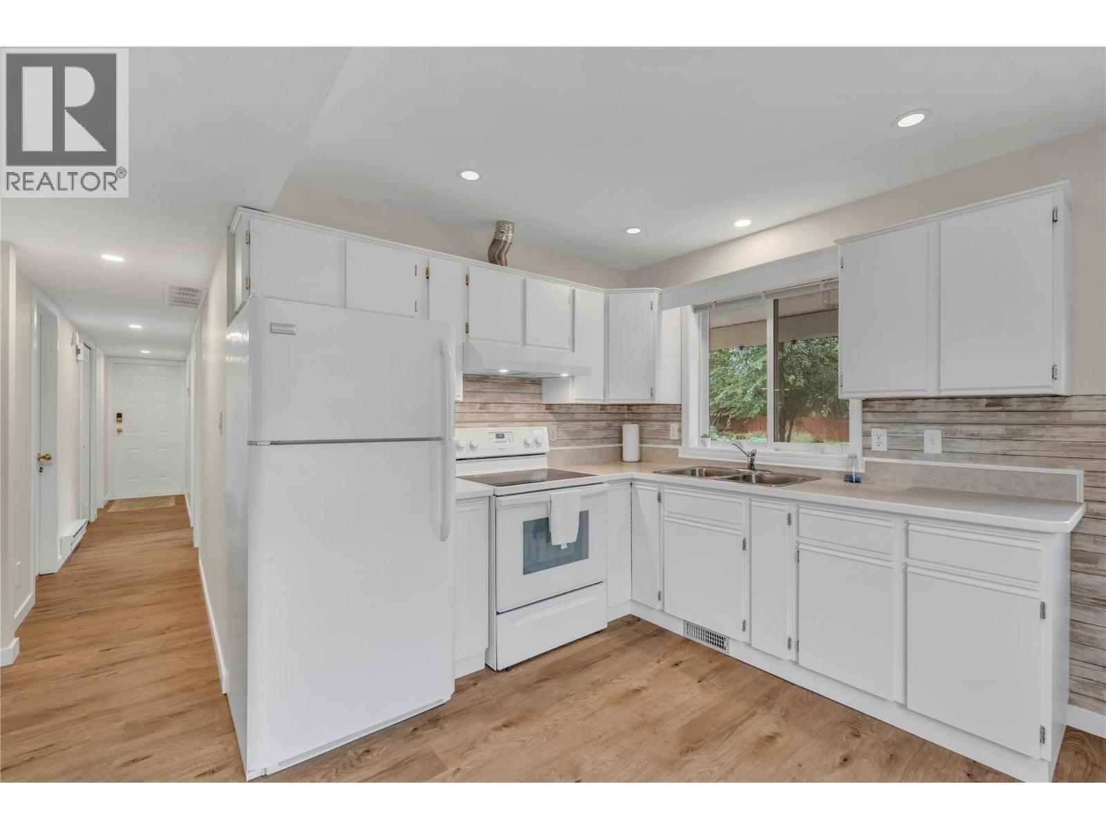 114 Vancouver Place, Penticton, British Columbia  V2A 1A7 - Photo 37 - 10402205