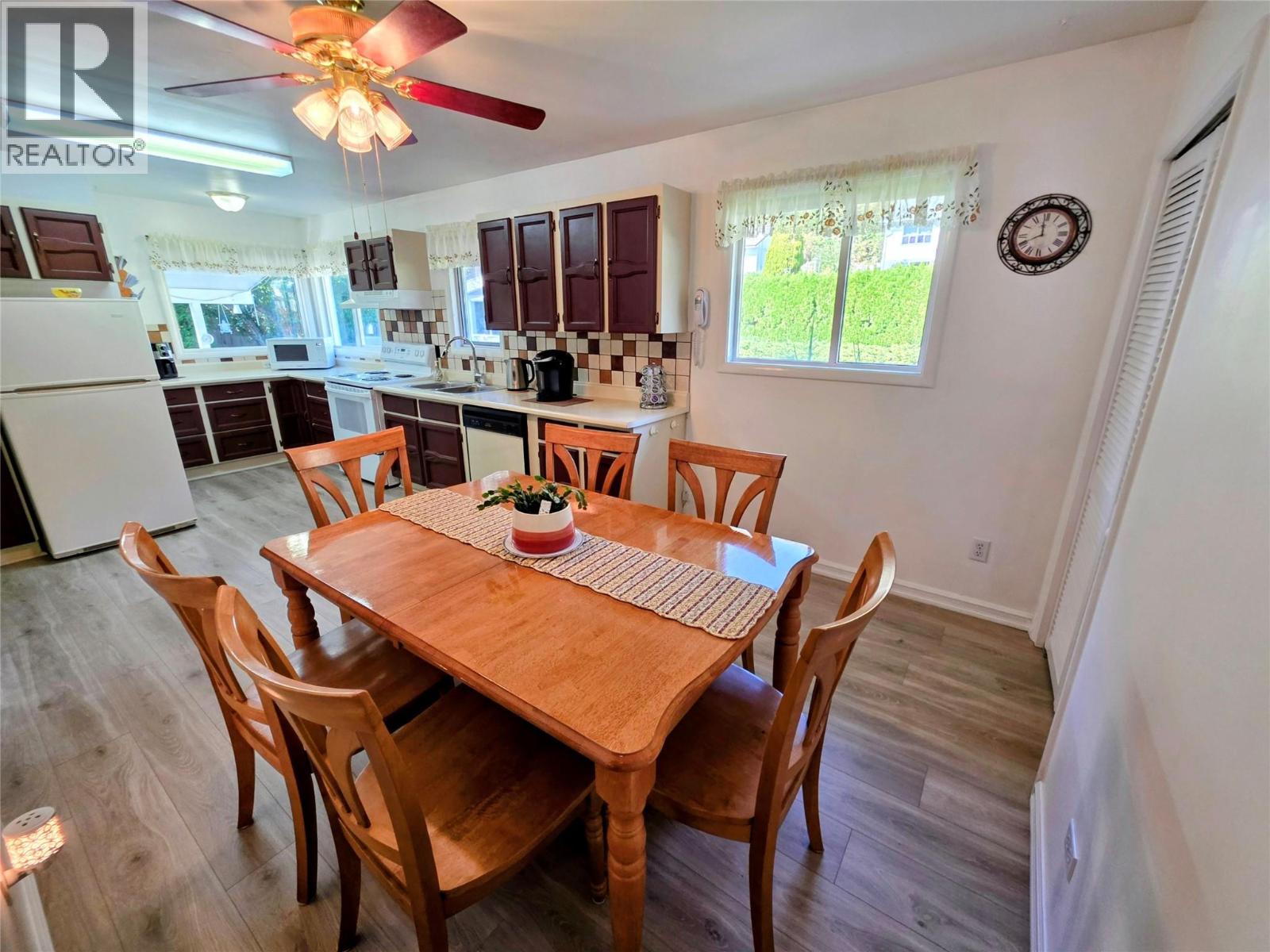 460 10th Avenue, Montrose, British Columbia  V0G 1P0 - Photo 11 - 10402456