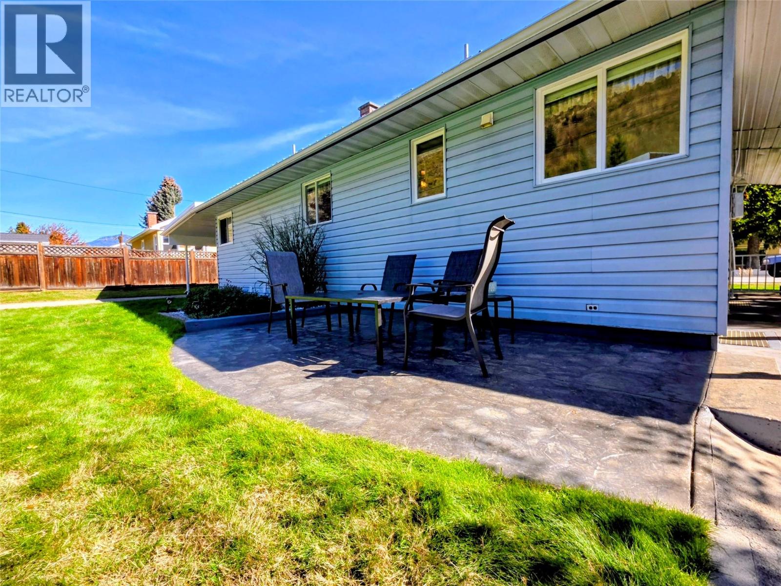 460 10th Avenue, Montrose, British Columbia  V0G 1P0 - Photo 30 - 10402456