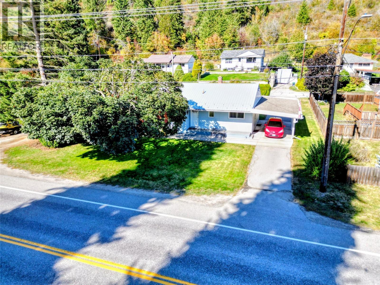 460 10th Avenue, Montrose, British Columbia  V0G 1P0 - Photo 32 - 10402456