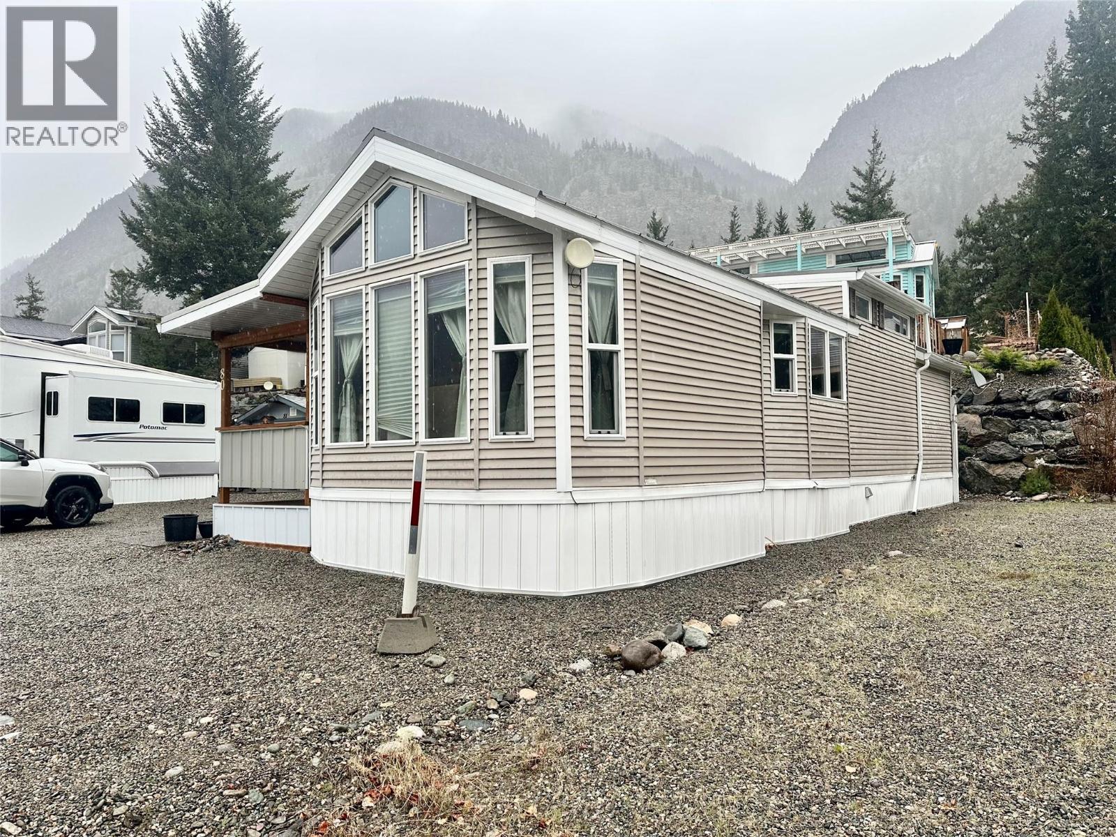 4354 Highway 3 Unit# 80, Keremeos, British Columbia  V0H 1K0 - Photo 2 - 10402158