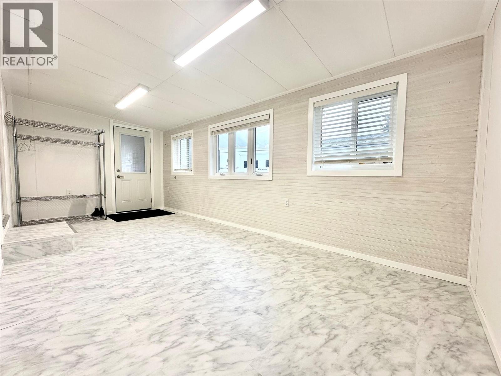 4354 Highway 3 Unit# 80, Keremeos, British Columbia  V0H 1K0 - Photo 5 - 10402158