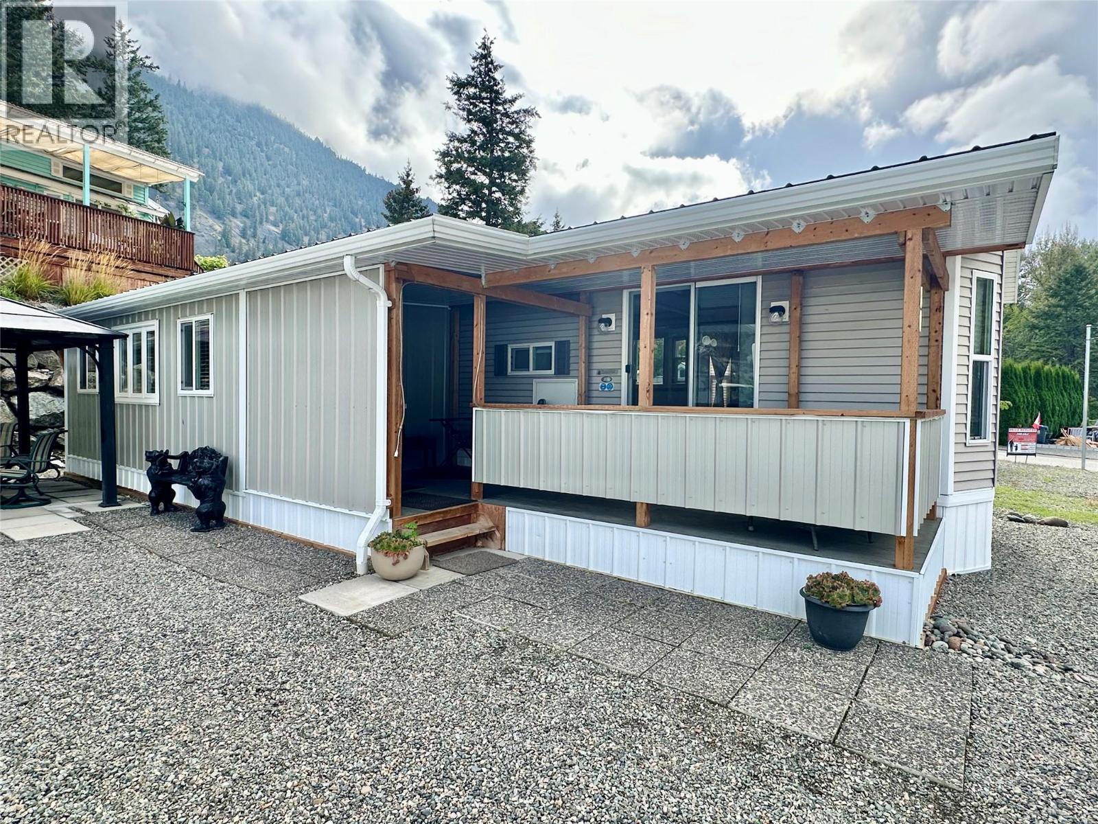 4354 Highway 3 Unit# 80, Keremeos, British Columbia  V0H 1K0 - Photo 52 - 10402158