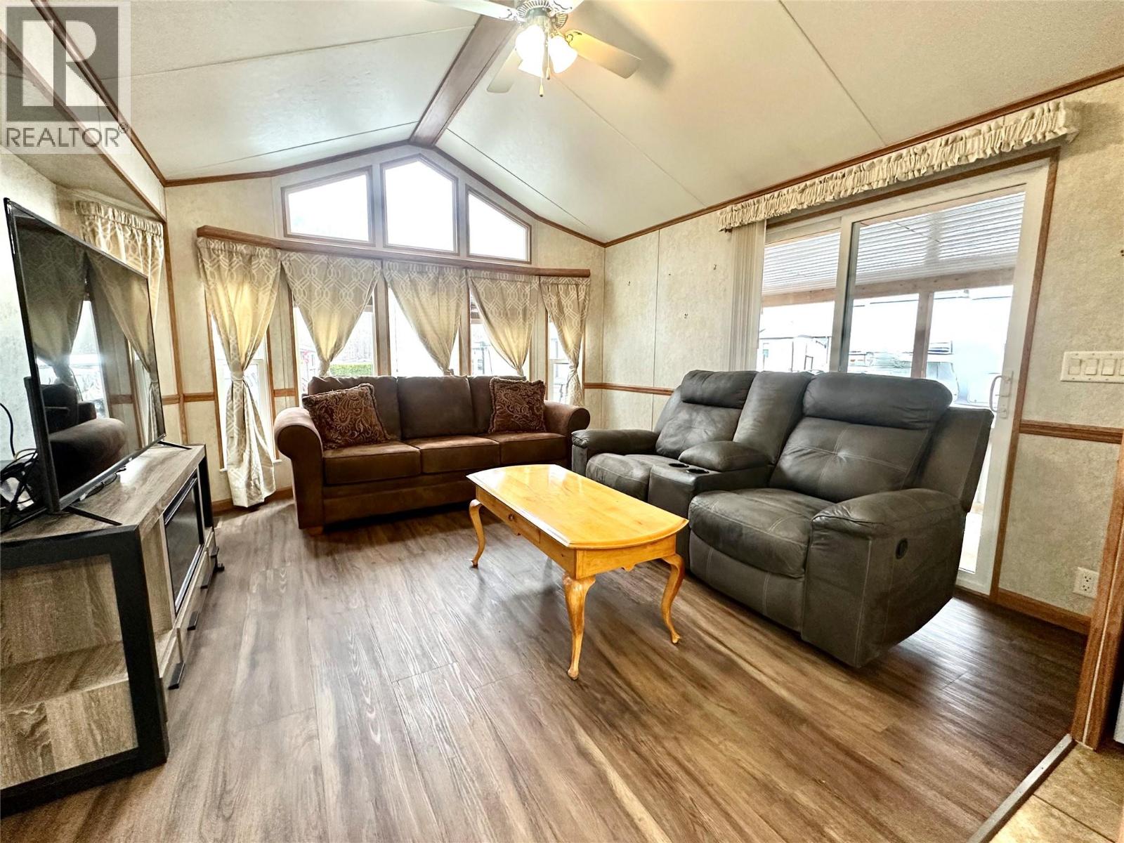 4354 Highway 3 Unit# 80, Keremeos, British Columbia  V0H 1K0 - Photo 6 - 10402158