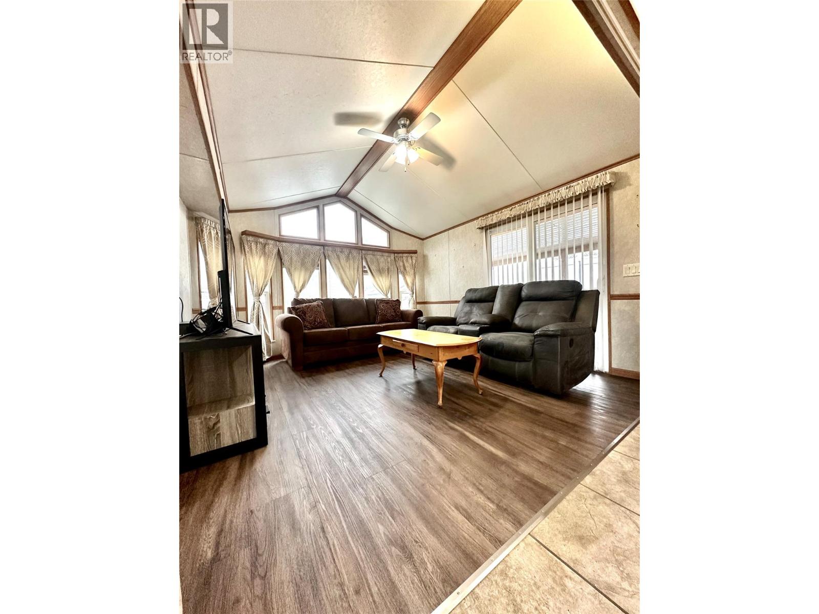 4354 Highway 3 Unit# 80, Keremeos, British Columbia  V0H 1K0 - Photo 7 - 10402158