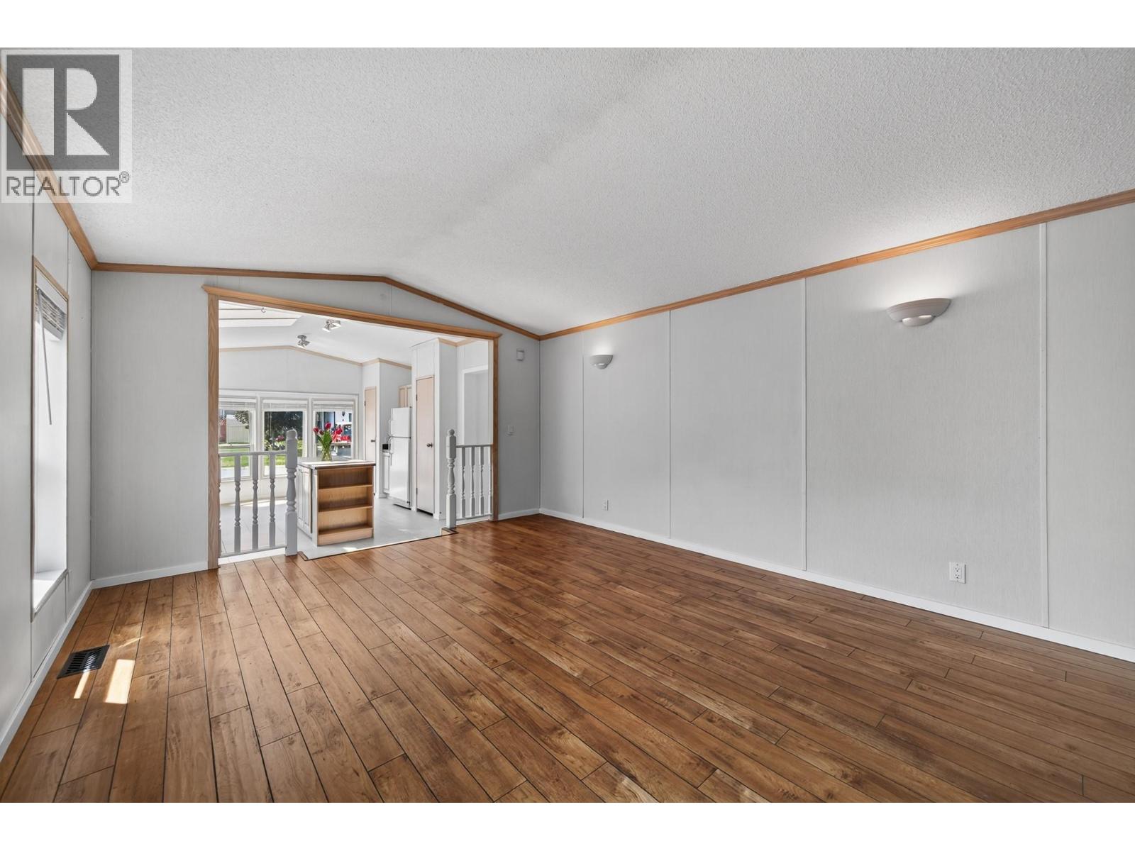 1951 Lodgepole Drive Unit# 46, Kamloops, British Columbia  V1S 1Y1 - Photo 11 - 10402565