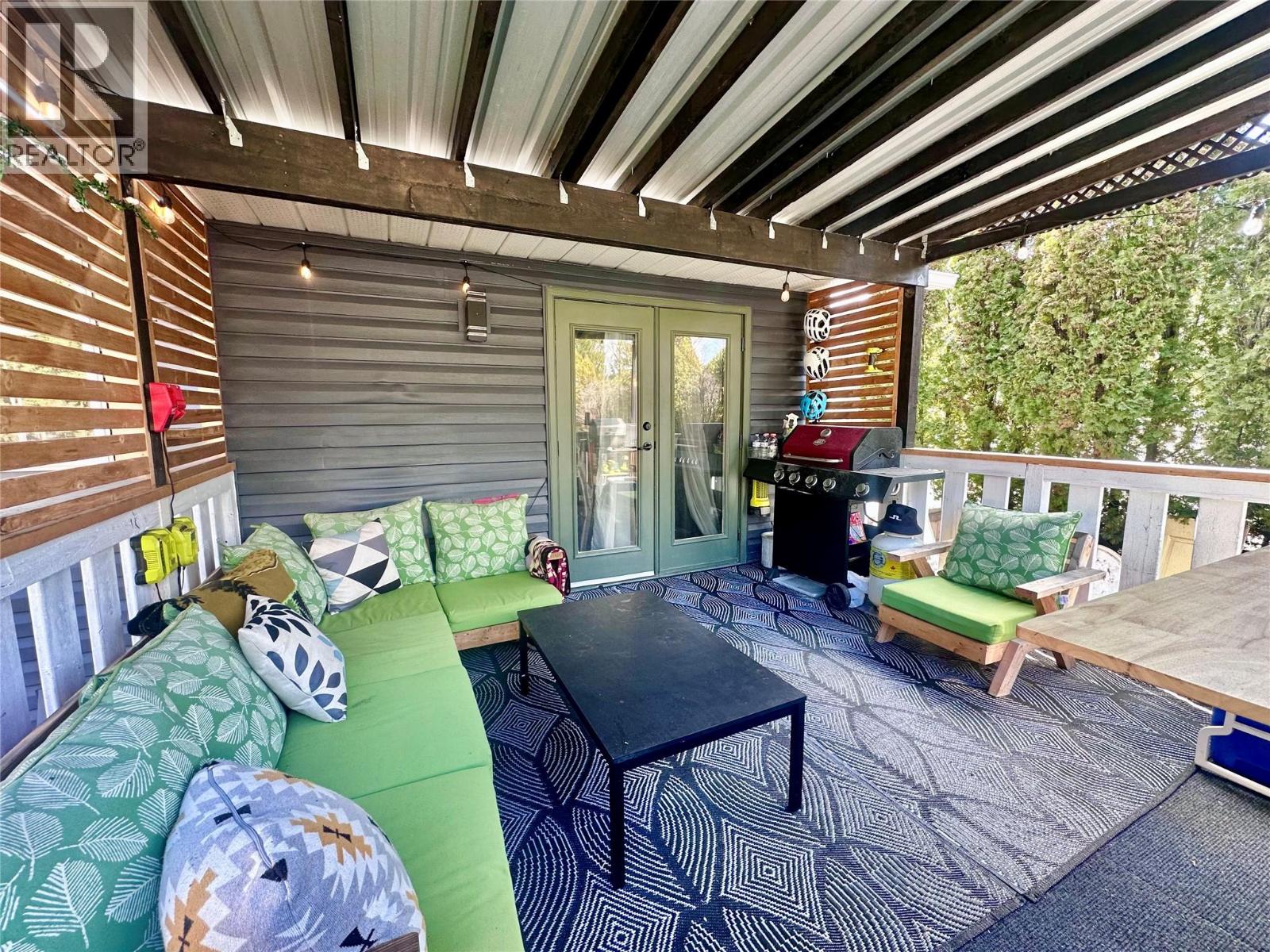1359 Grosvenor Place, Castlegar, British Columbia  V1N 3X8 - Photo 12 - 10402441
