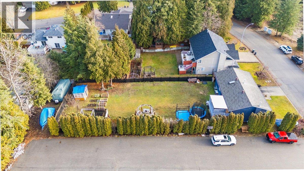 1359 Grosvenor Place, Castlegar, British Columbia  V1N 3X8 - Photo 41 - 10402441