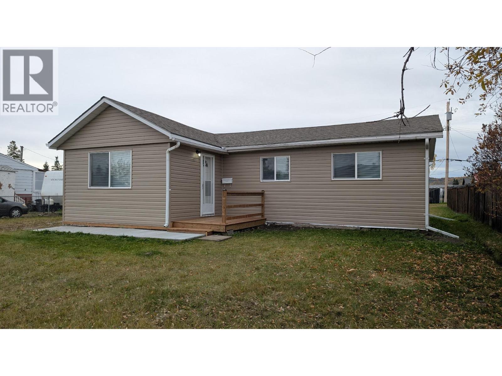 1217 114 Avenue, Dawson Creek, British Columbia  V1G 3A6 - Photo 1 - 10402644