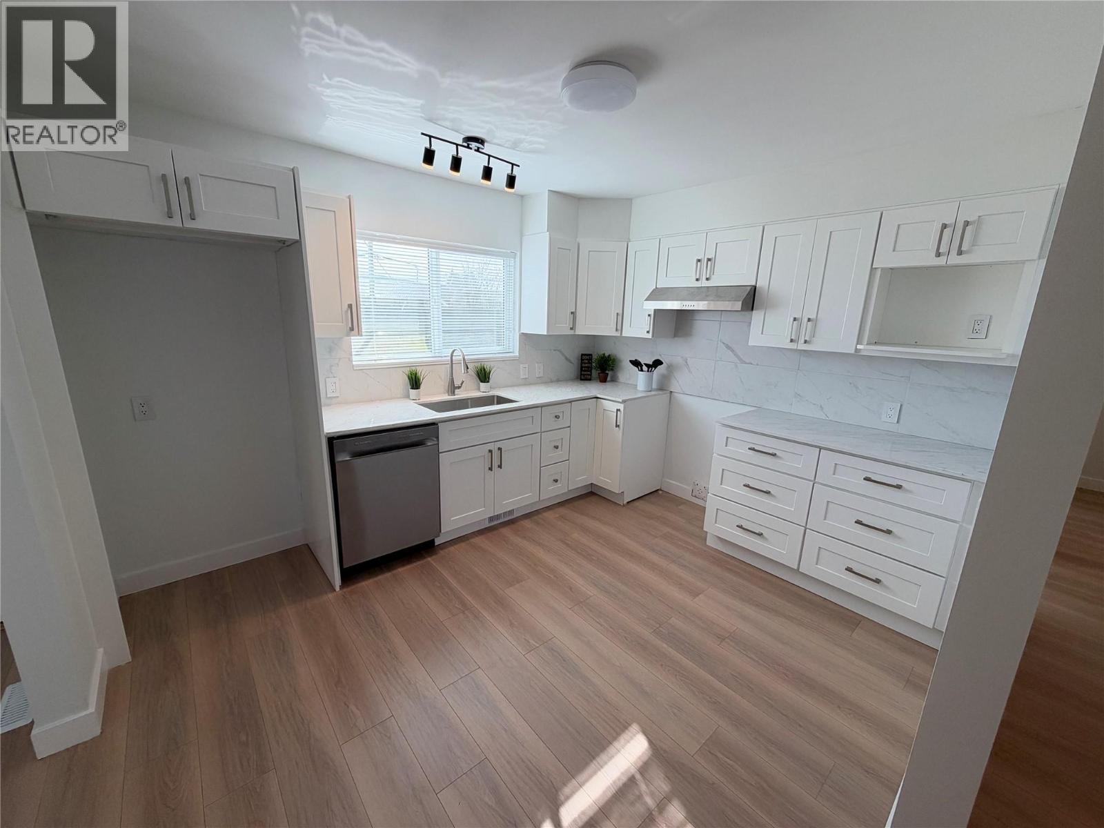 1217 114 Avenue, Dawson Creek, British Columbia  V1G 3A6 - Photo 5 - 10402644