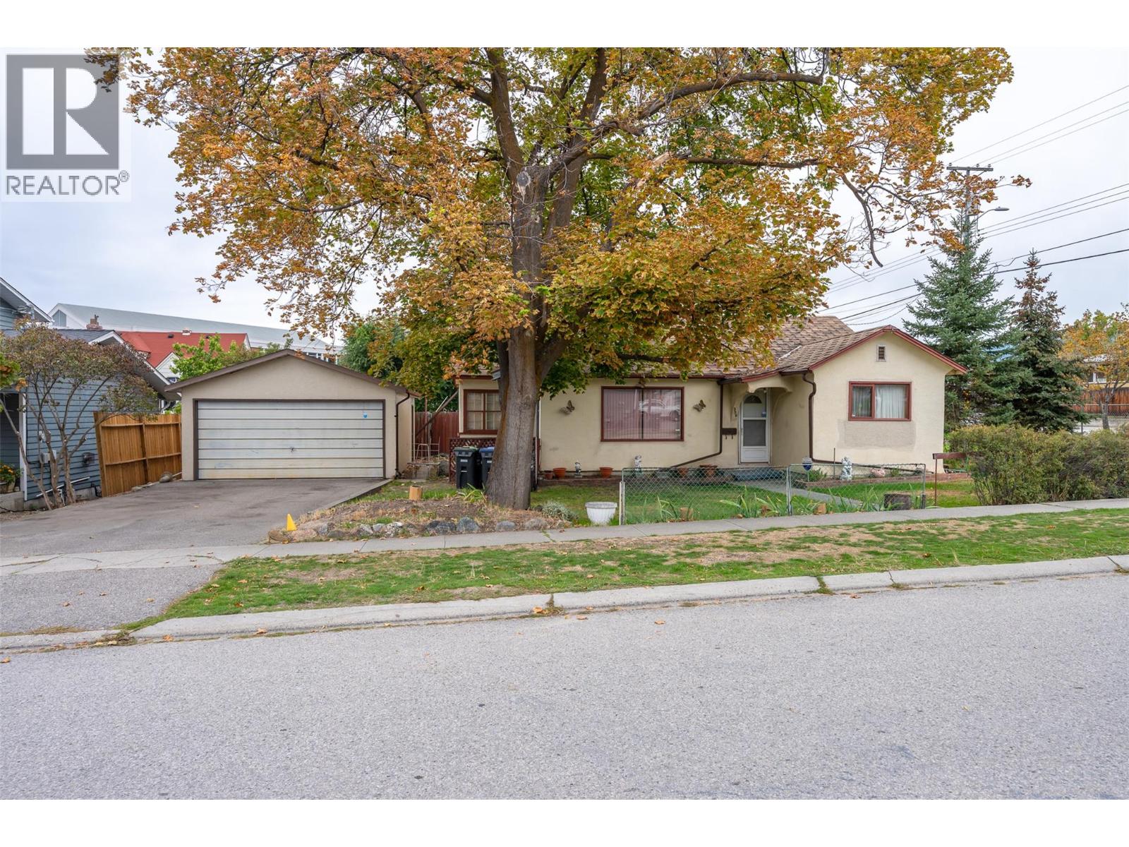 395 Edmonton Avenue, Penticton, British Columbia  V2A 2G9 - Photo 1 - 10402643