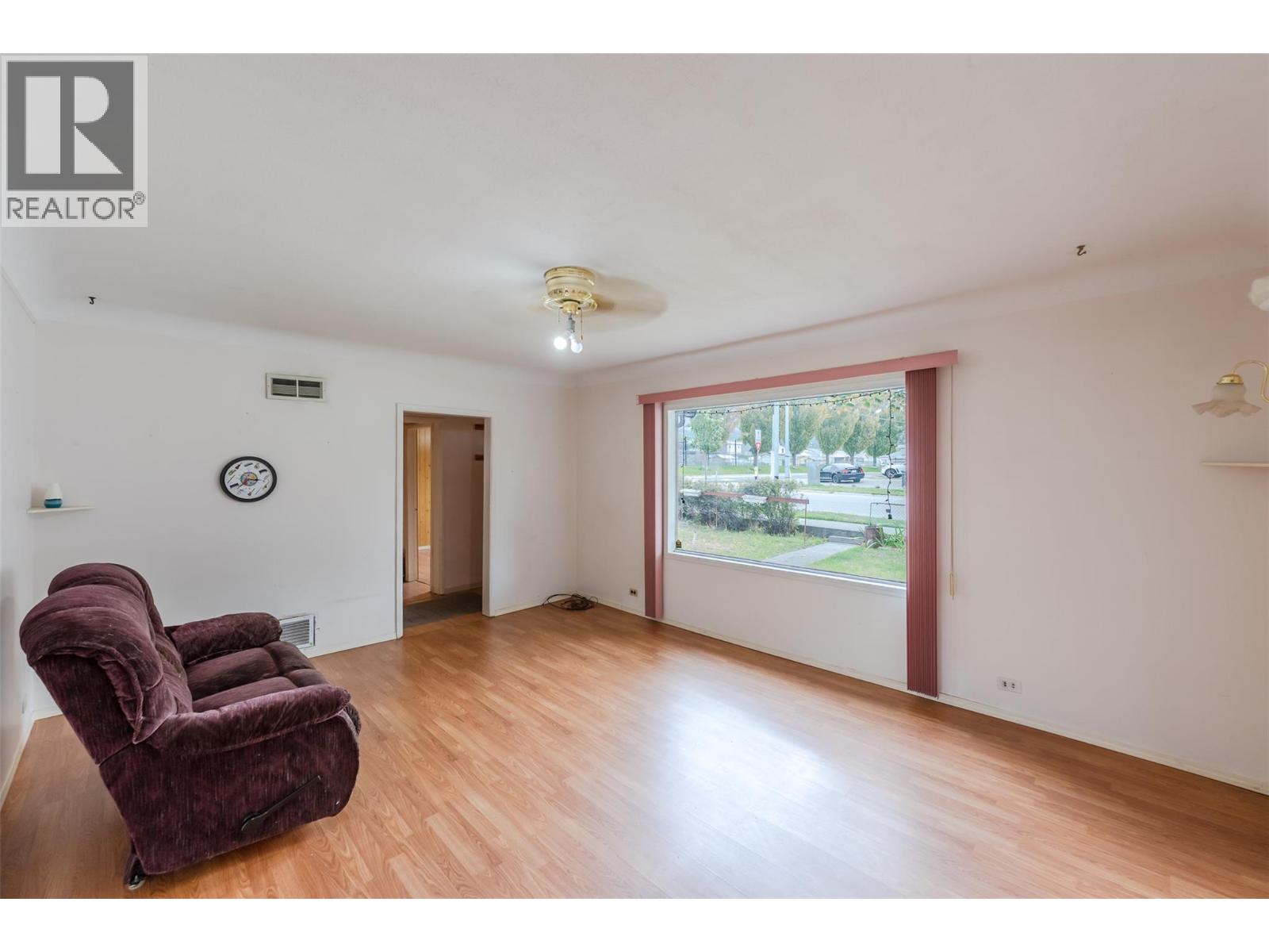 395 Edmonton Avenue, Penticton, British Columbia  V2A 2G9 - Photo 2 - 10402643