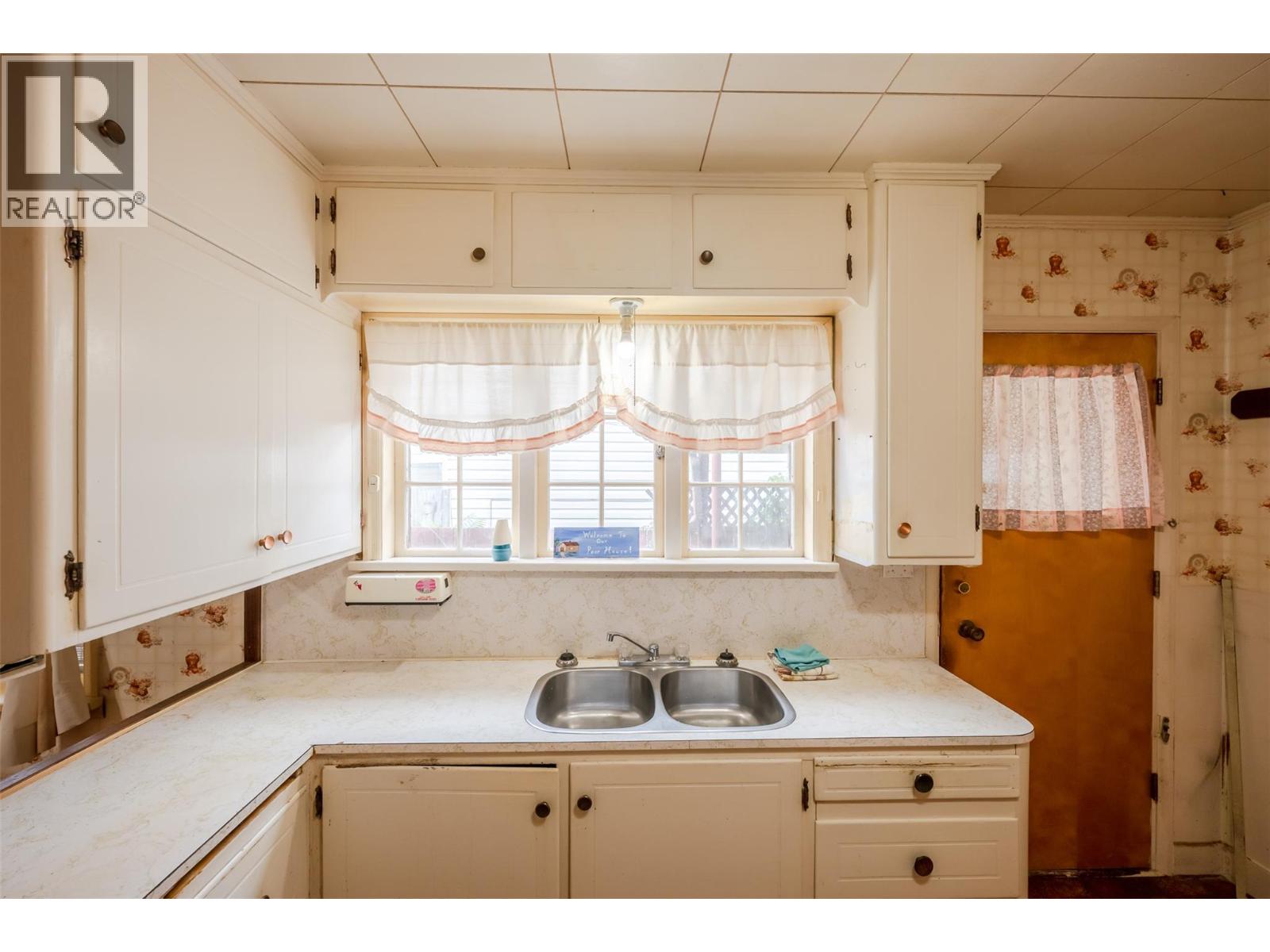 395 Edmonton Avenue, Penticton, British Columbia  V2A 2G9 - Photo 7 - 10402643