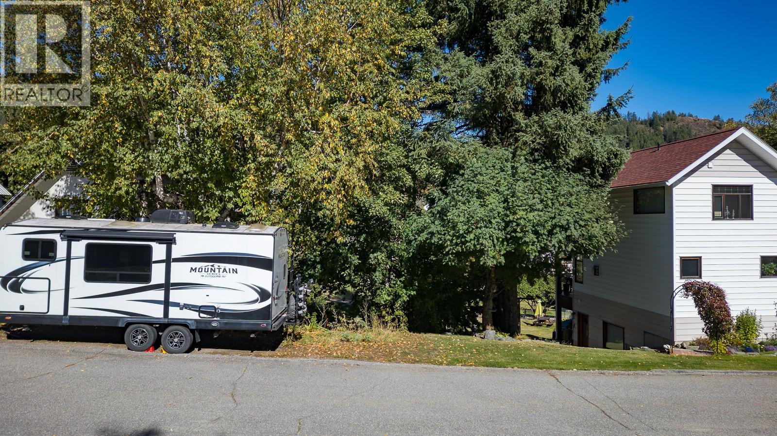 Third Avenue Lot# Lot 7, Rossland, British Columbia  V0G 1Y0 - Photo 17 - 10402246