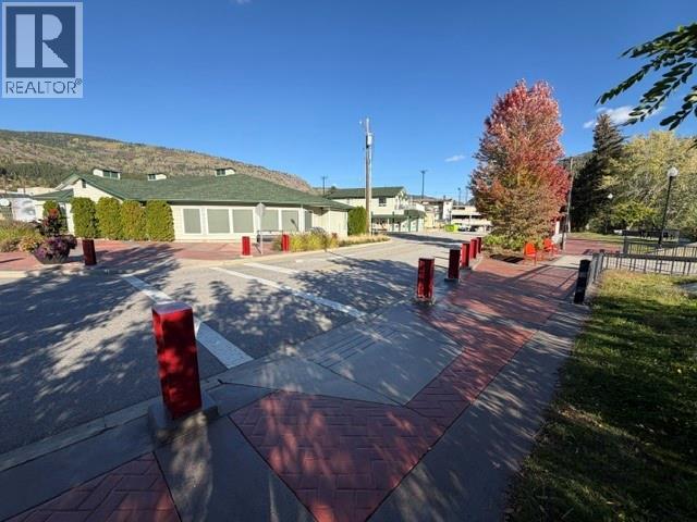 1717 Columbia Avenue, Trail, British Columbia  V1R 1K4 - Photo 3 - 10402505