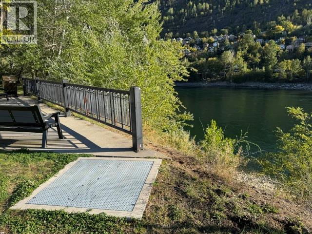 1717 Columbia Avenue, Trail, British Columbia  V1R 1K4 - Photo 7 - 10402505