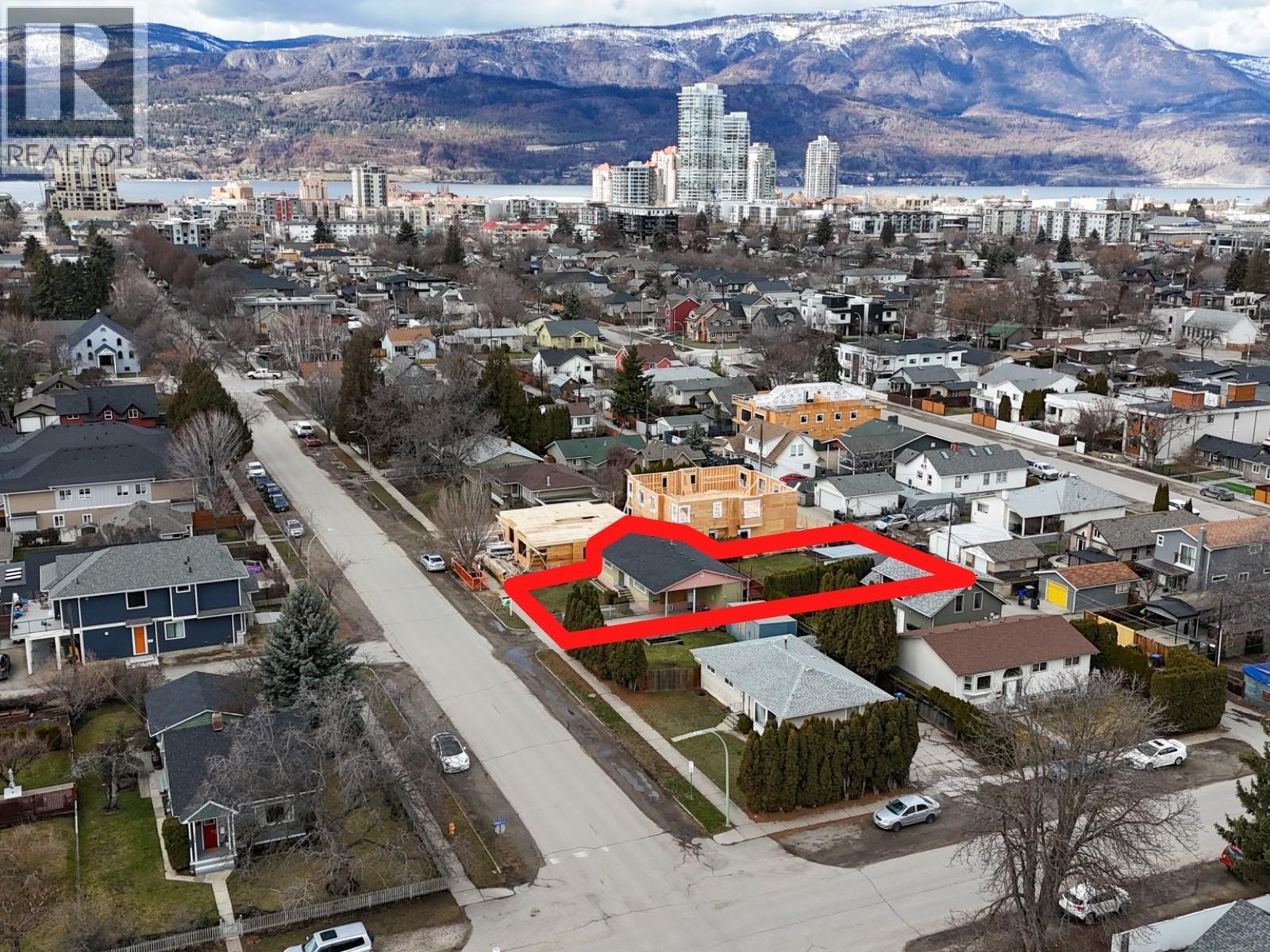 958 Stockwell Avenue, Kelowna, British Columbia  V1Y 6W2 - Photo 1 - 10402663
