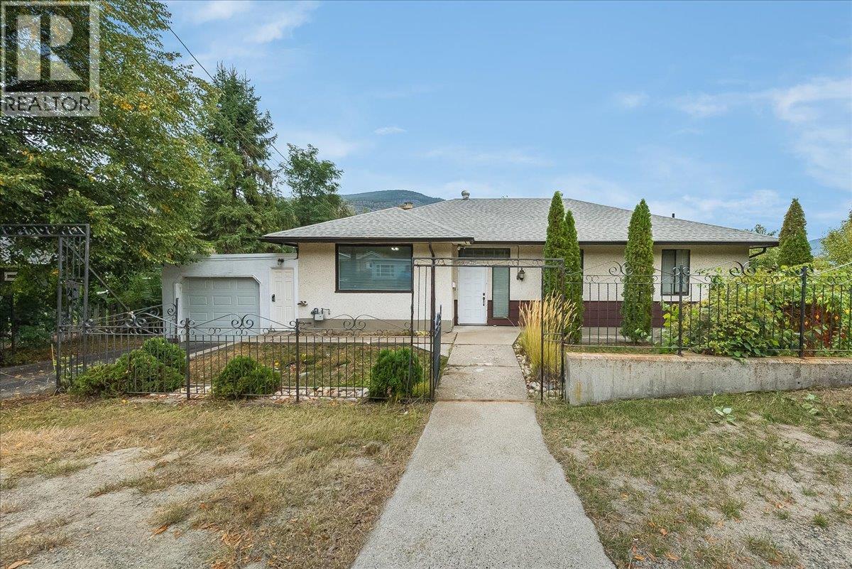 221 Second Avenue, Rivervale, British Columbia  V1R 4V2 - Photo 1 - 10402522