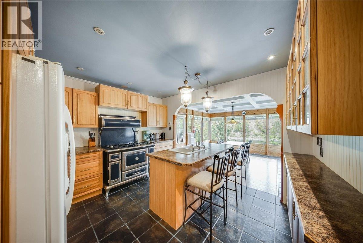221 Second Avenue, Rivervale, British Columbia  V1R 4V2 - Photo 6 - 10402522