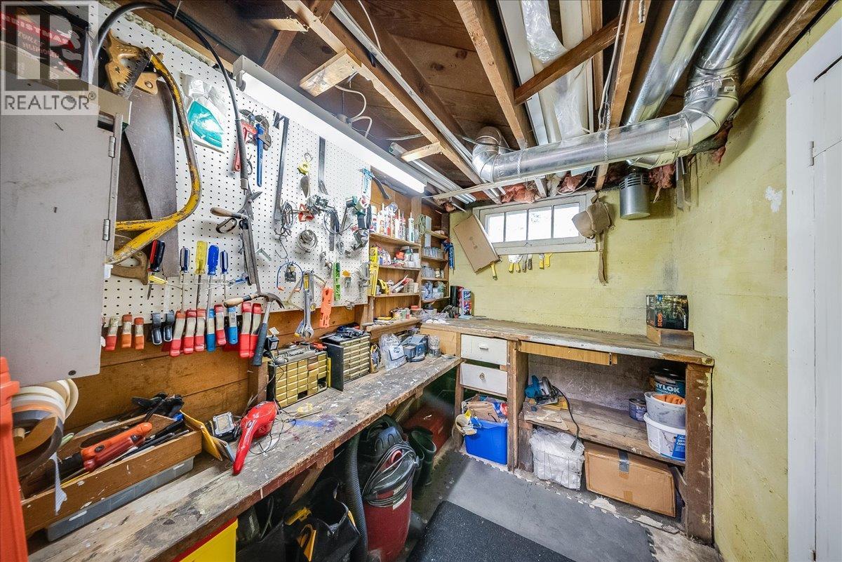 1760 Park Street, Rossland, British Columbia  V0G 1Y0 - Photo 34 - 10402673