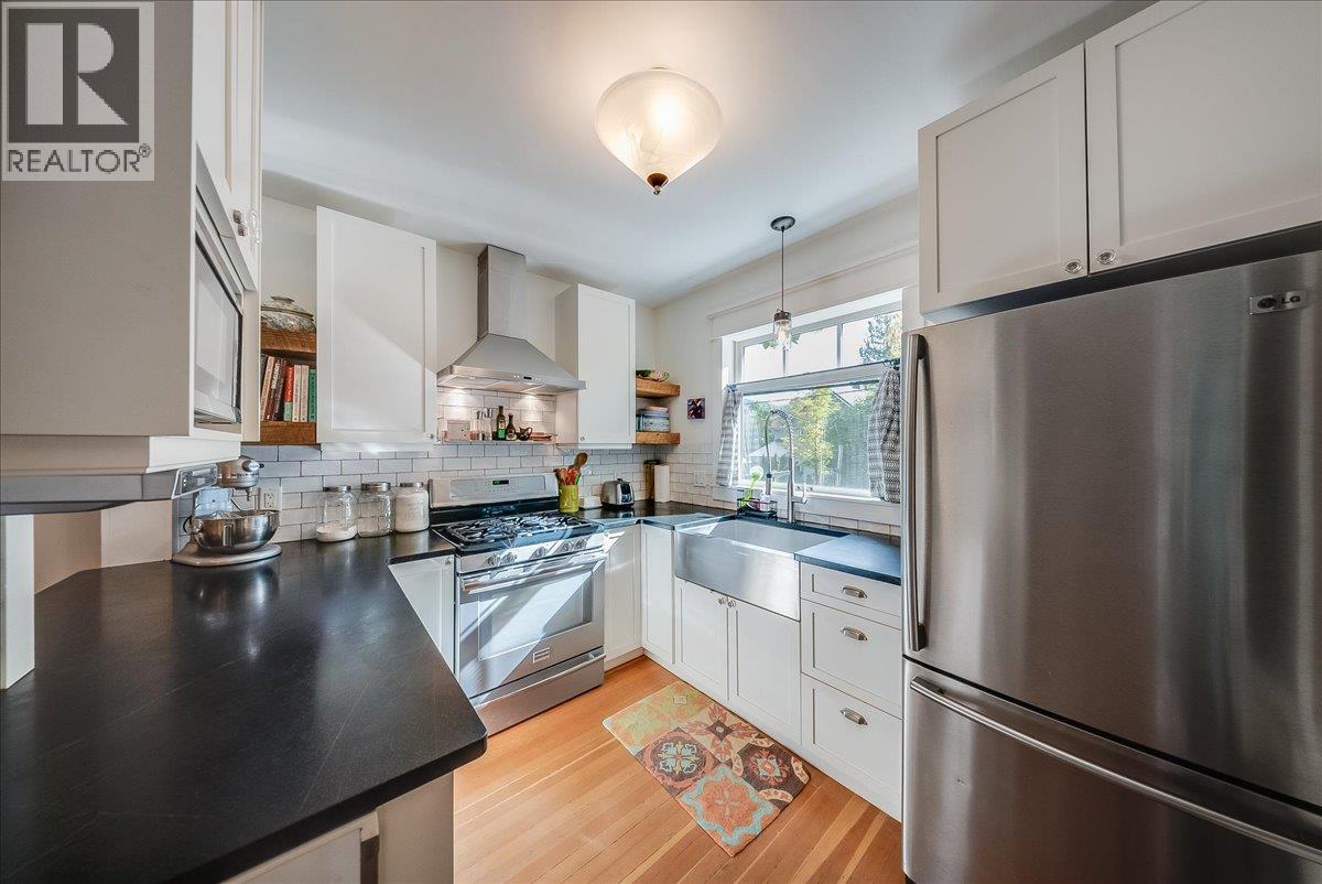 1760 Park Street, Rossland, British Columbia  V0G 1Y0 - Photo 8 - 10402673