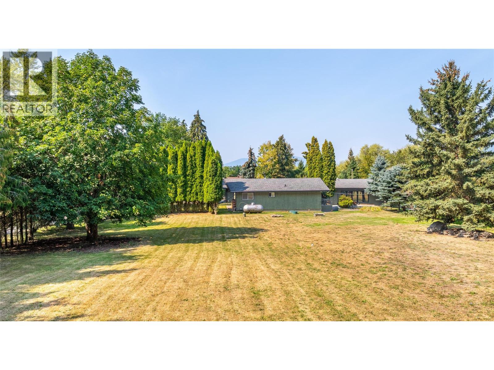 4580 44th Street, Canyon, British Columbia  V0B 1C1 - Photo 10 - 10402470