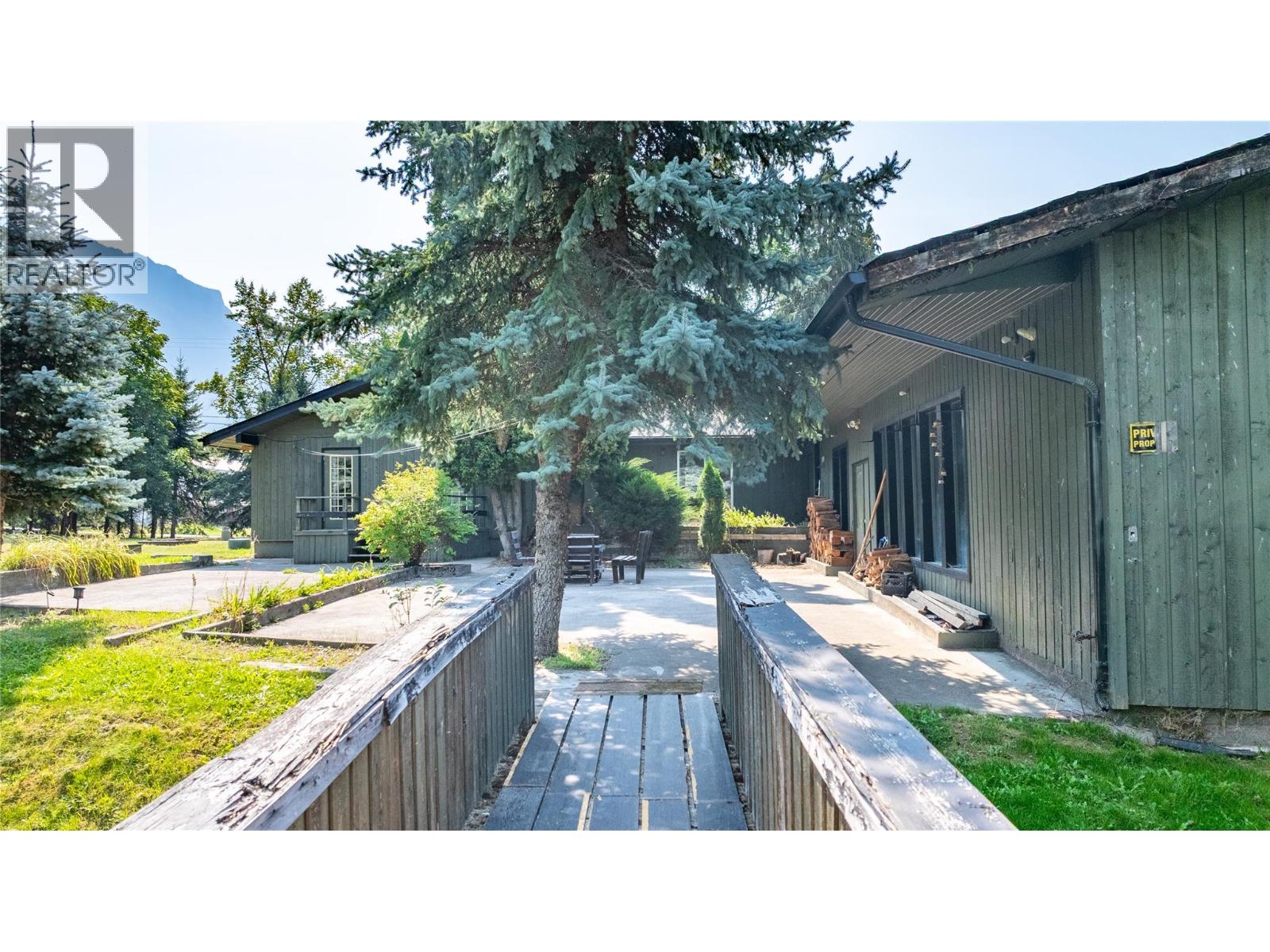 4580 44th Street, Canyon, British Columbia  V0B 1C1 - Photo 15 - 10402470