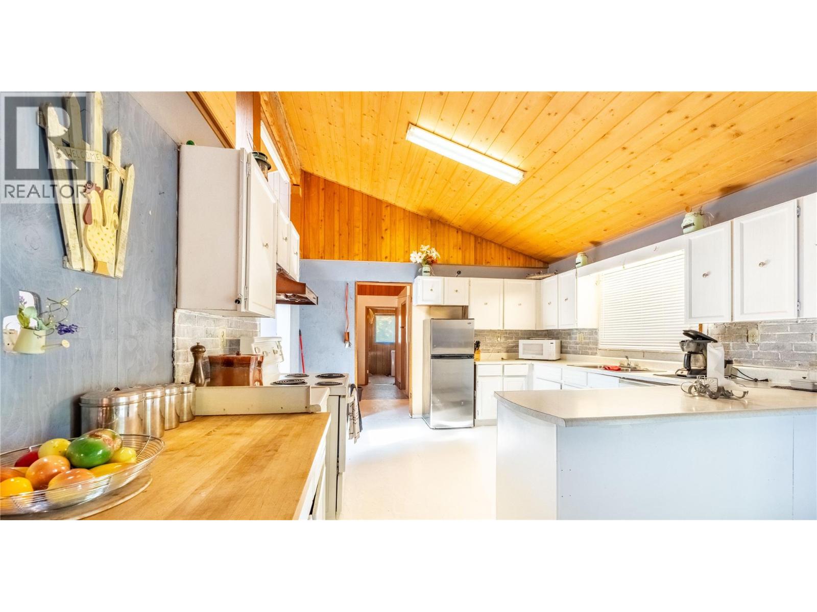 4580 44th Street, Canyon, British Columbia  V0B 1C1 - Photo 38 - 10402470