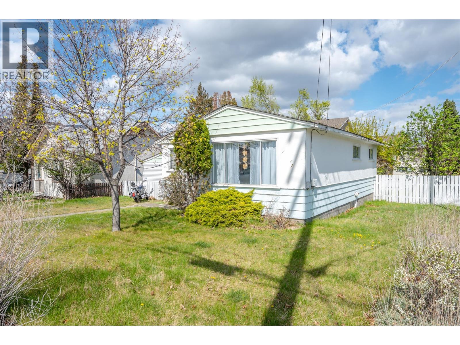 797 Forestbrook Drive, Penticton, British Columbia  V2A 2E6 - Photo 2 - 10402655