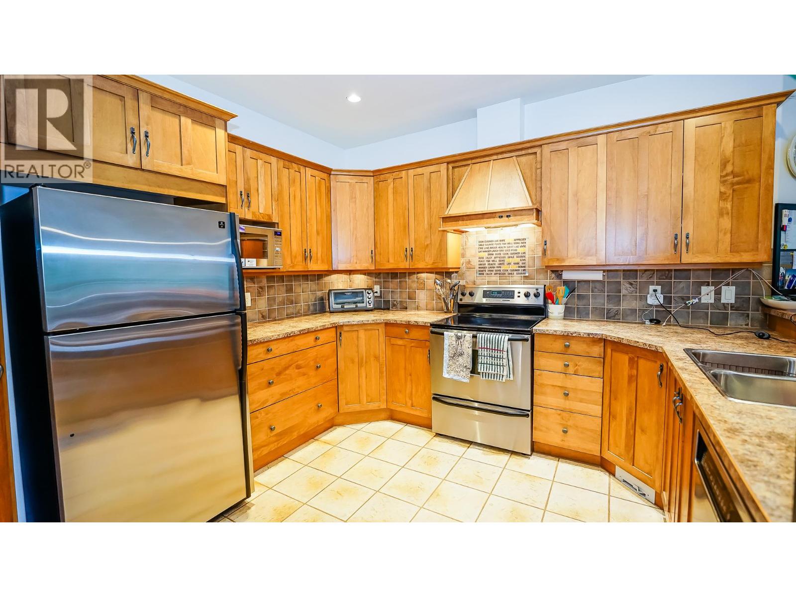 1391 10 Avenue Ne Unit# 104, Salmon Arm, British Columbia  V1E 3K9 - Photo 2 - 10402717