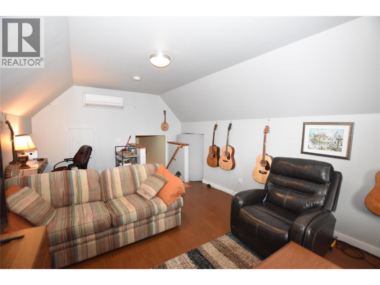430 Hummingbird Avenue, Vernon, British Columbia  V1H 2A1 - Photo 29 - 10402702