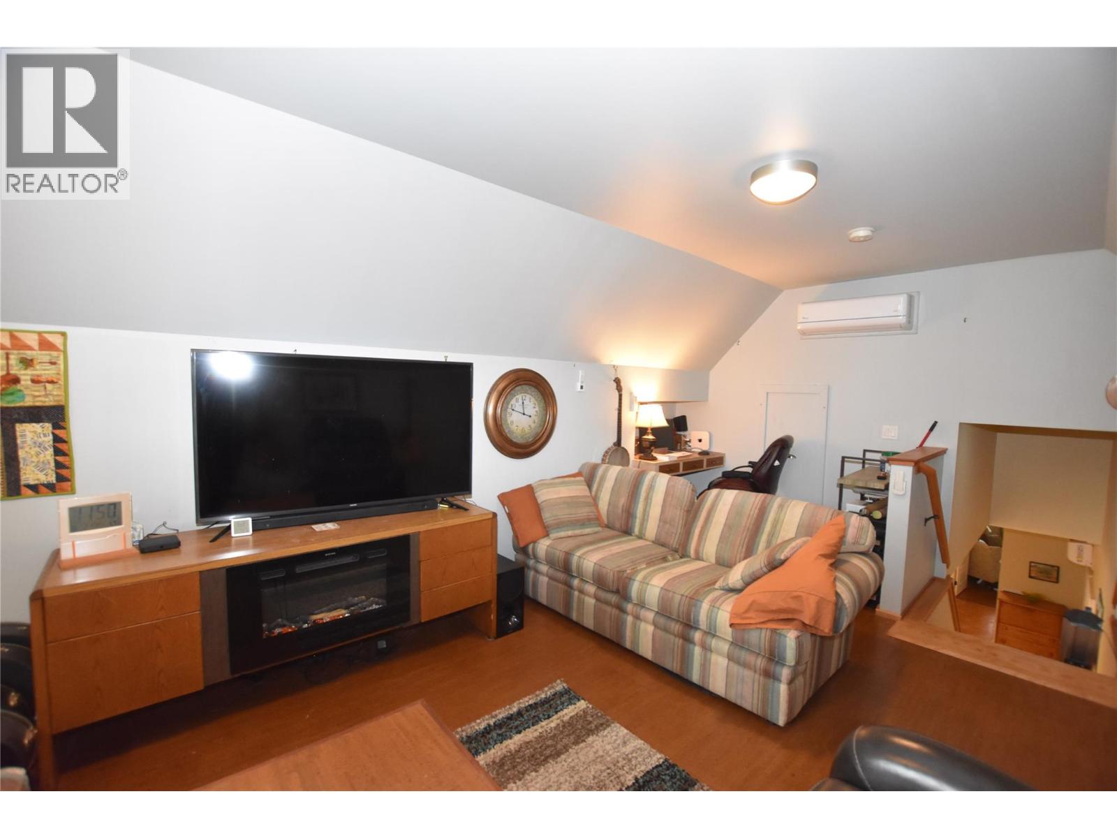 430 Hummingbird Avenue, Vernon, British Columbia  V1H 2A1 - Photo 30 - 10402702
