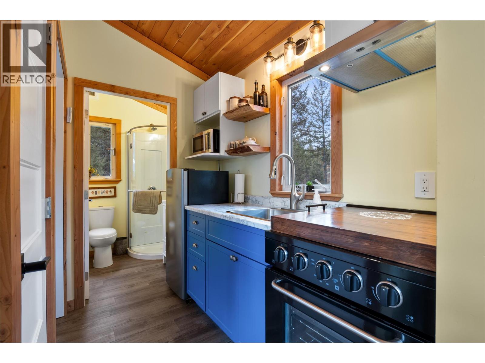 5809 Beech Road, Merritt, British Columbia  V1K 1M6 - Photo 21 - 10402485