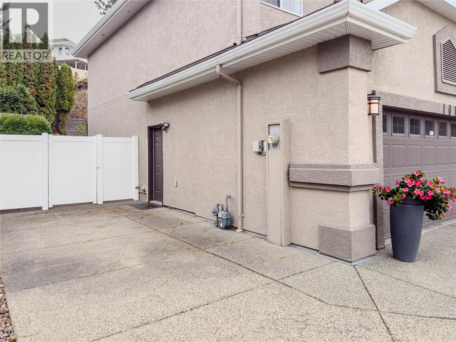 101 Coppertree Court, Kamloops, British Columbia  V2E 2N4 - Photo 39 - 10402364