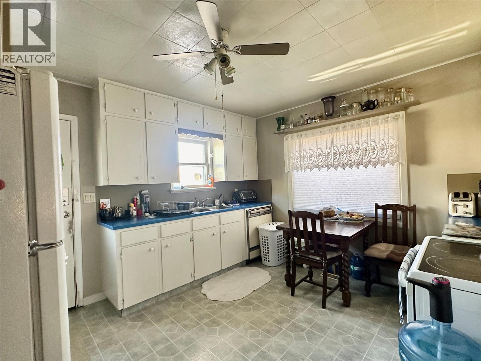 5952 Okanagan Street, Oliver, British Columbia  V0H 1T0 - Photo 3 - 10400078