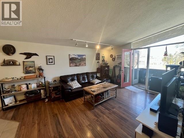 353 Boyce Crescent Unit# 11, Kelowna, British Columbia  V1Y 5Z7 - Photo 1 - 10402689