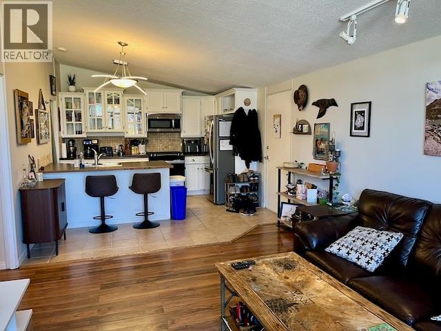 353 Boyce Crescent Unit# 11, Kelowna, British Columbia  V1Y 5Z7 - Photo 2 - 10402689