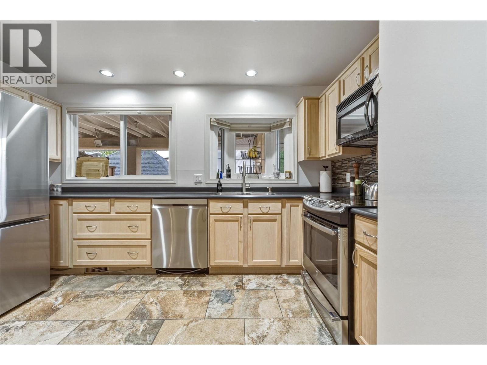 1206 39b Avenue, Vernon, British Columbia  V1T 7K4 - Photo 12 - 10402747