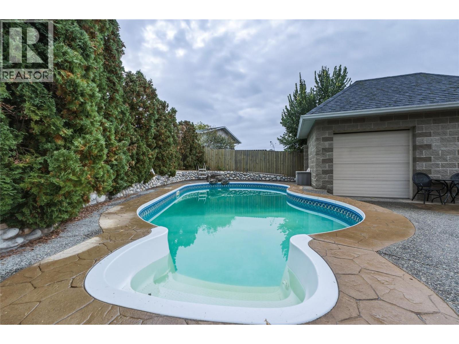 1206 39b Avenue, Vernon, British Columbia  V1T 7K4 - Photo 3 - 10402747