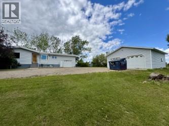 3074 208 Road, Dawson Creek, British Columbia  V1G 0C3 - Photo 1 - 10402653