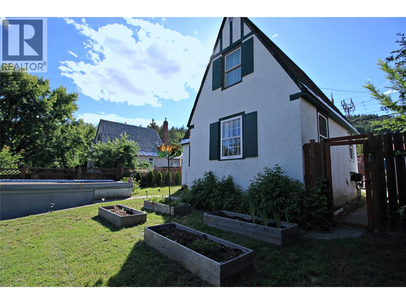865 Kipling Street, Warfield, British Columbia  V1R 2A5 - Photo 33 - 10402746