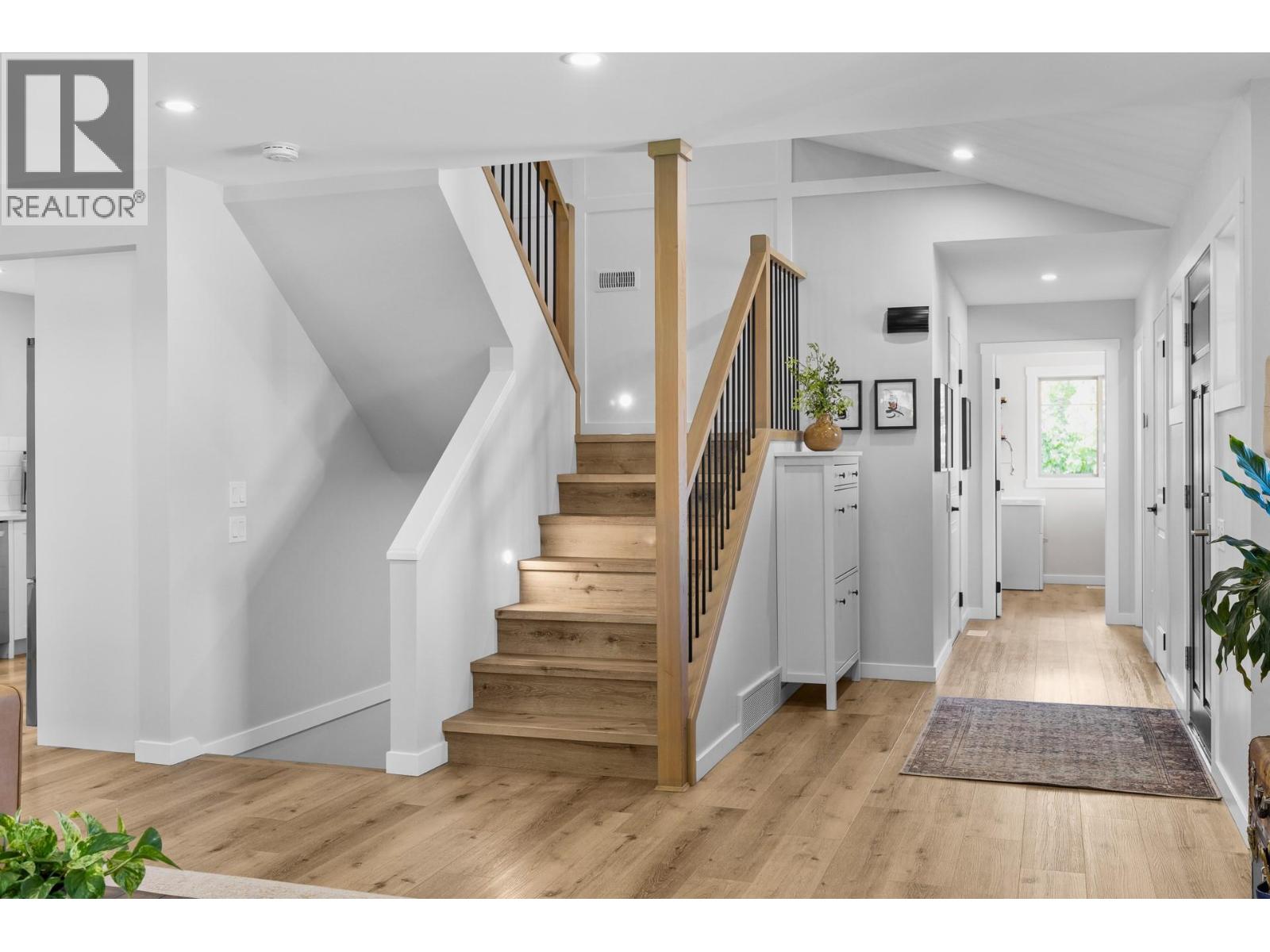 905 Paret Crescent, Kelowna, British Columbia  V1W 4X8 - Photo 16 - 10402275