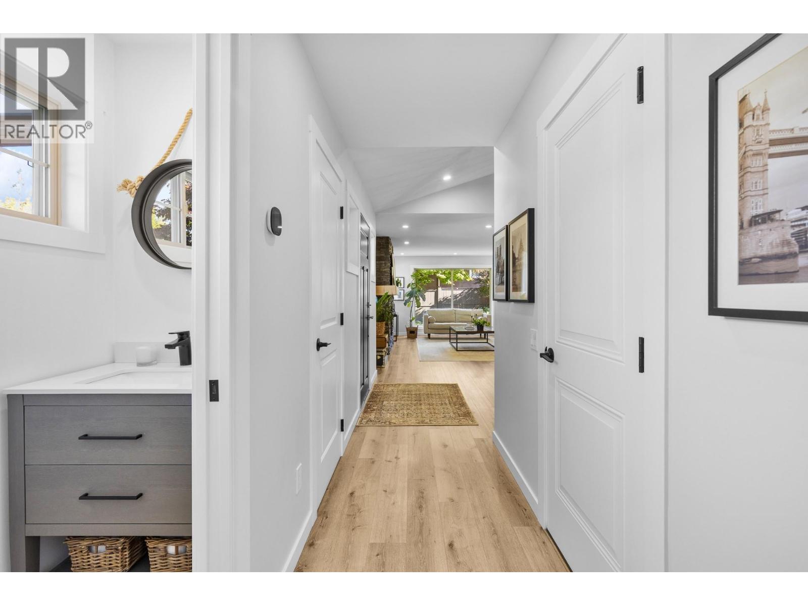905 Paret Crescent, Kelowna, British Columbia  V1W 4X8 - Photo 29 - 10402275