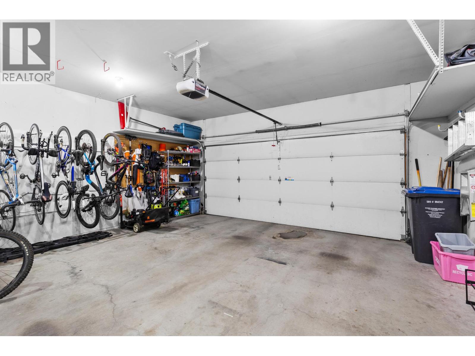 905 Paret Crescent, Kelowna, British Columbia  V1W 4X8 - Photo 31 - 10402275