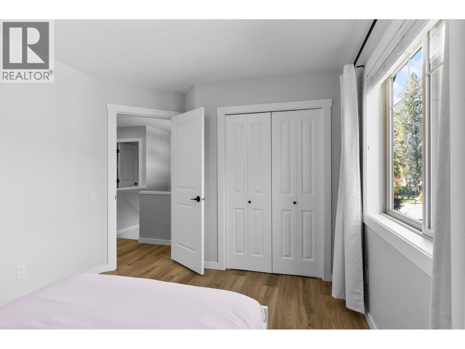 905 Paret Crescent, Kelowna, British Columbia  V1W 4X8 - Photo 37 - 10402275