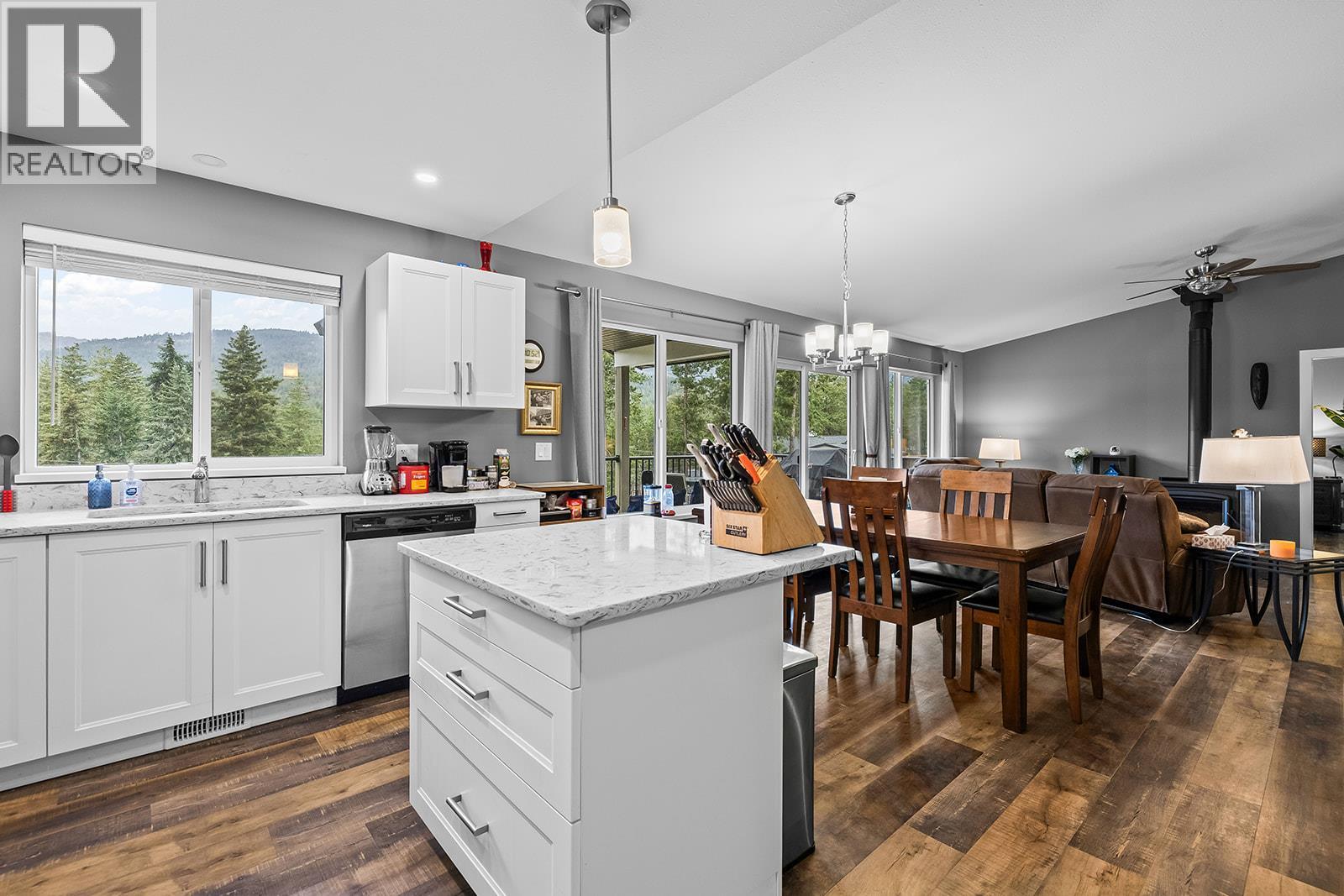 7151 Dunwaters Road, Kelowna, British Columbia  V1Z 3W5 - Photo 13 - 10402675