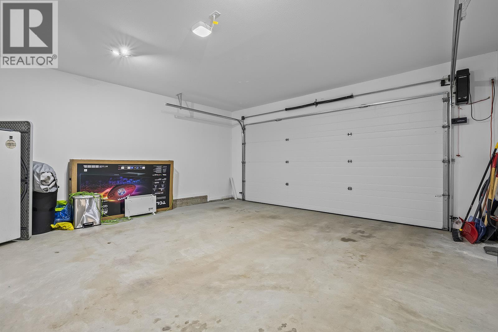 7151 Dunwaters Road, Kelowna, British Columbia  V1Z 3W5 - Photo 22 - 10402675