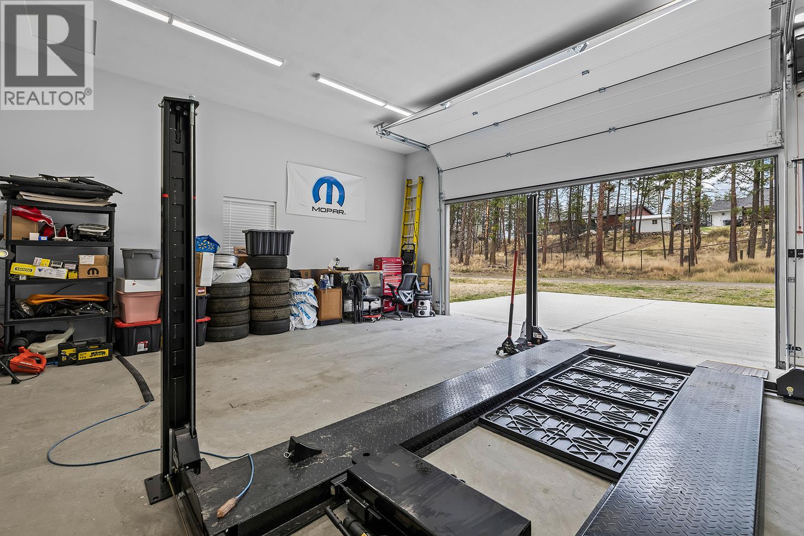 7151 Dunwaters Road, Kelowna, British Columbia  V1Z 3W5 - Photo 39 - 10402675